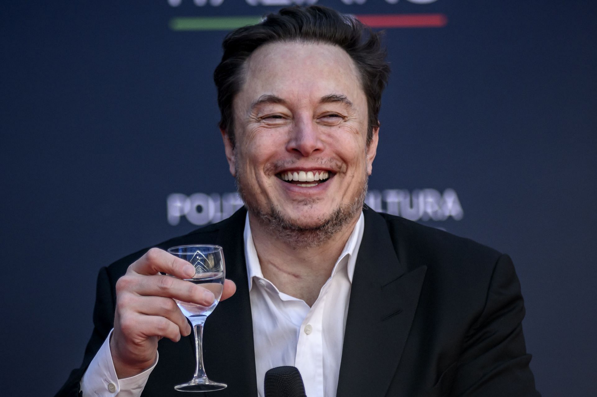 Musk (Image via Getty/Antonio Masiello)