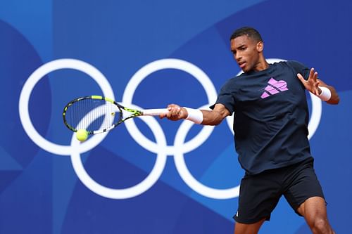 Felix Auger-Aliassime practicing ahead of the Olympics (Source: getty)