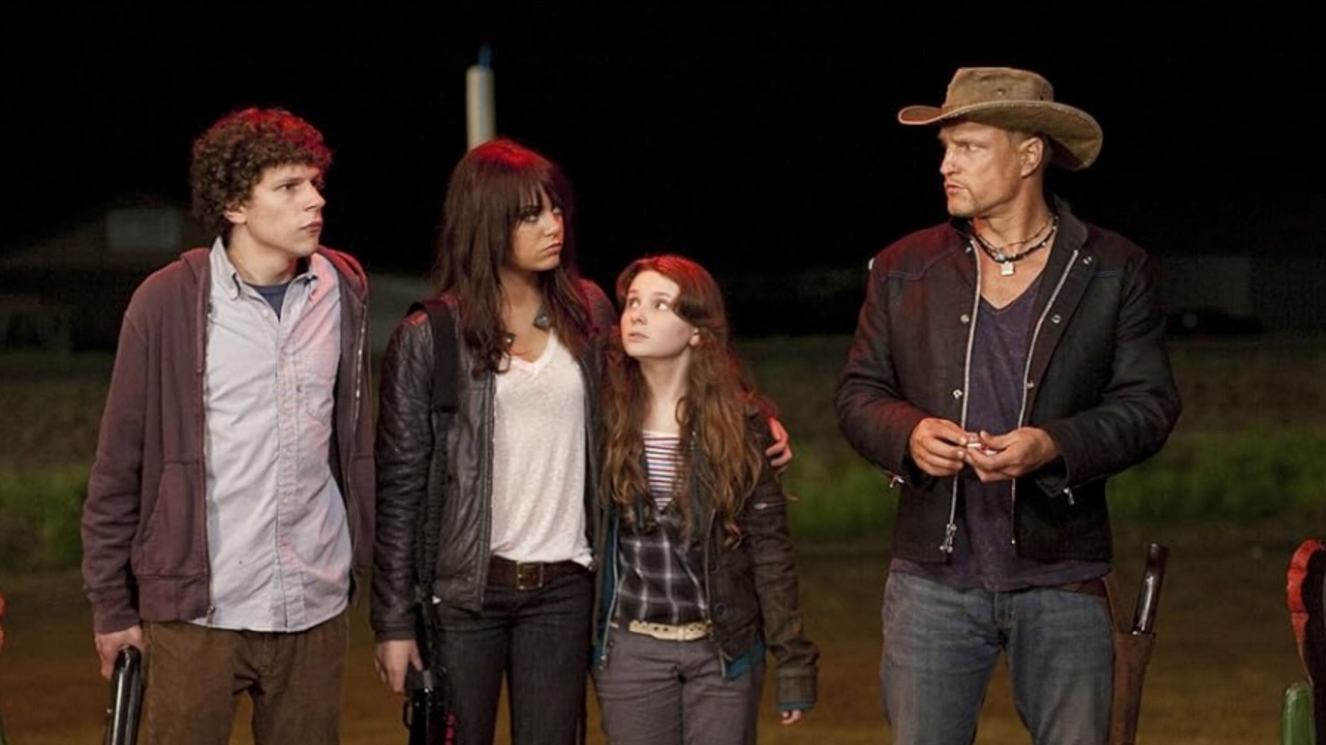 Woody Harrelson, Jesse Eisenberg, Abigail Breslin, Emma Stone in Zombieland (2009- Columbia/TriStar)