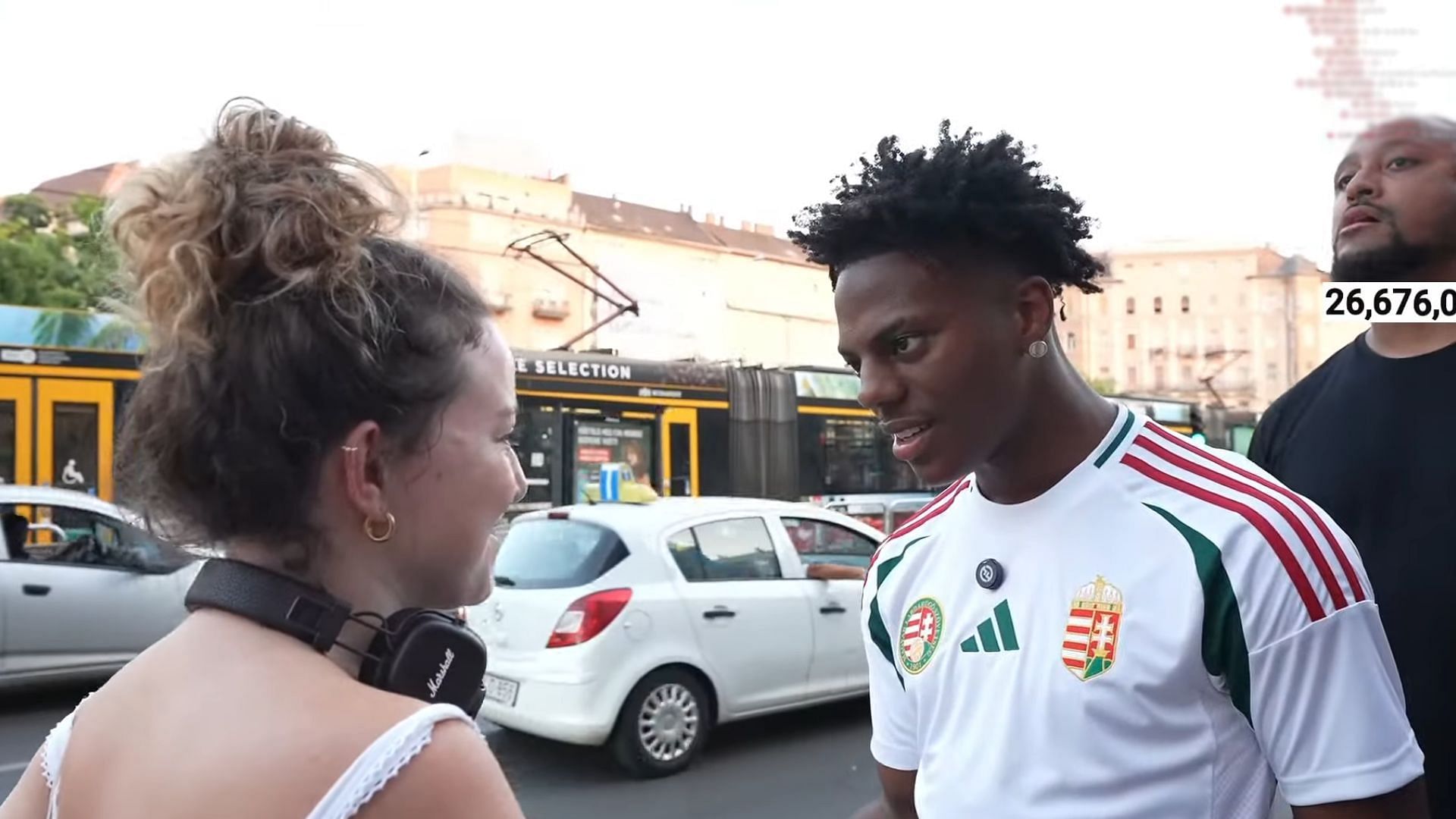 Bulgarian lady explaining to IShowSpeed that he had insulted her (Image via IShowSpeed/YouTube)