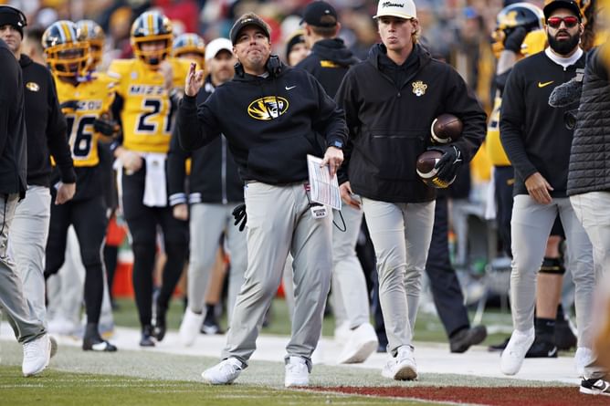Eliah Drinkwitz's Mizzou football offers 4-star prospect Mason James to the class of 2026