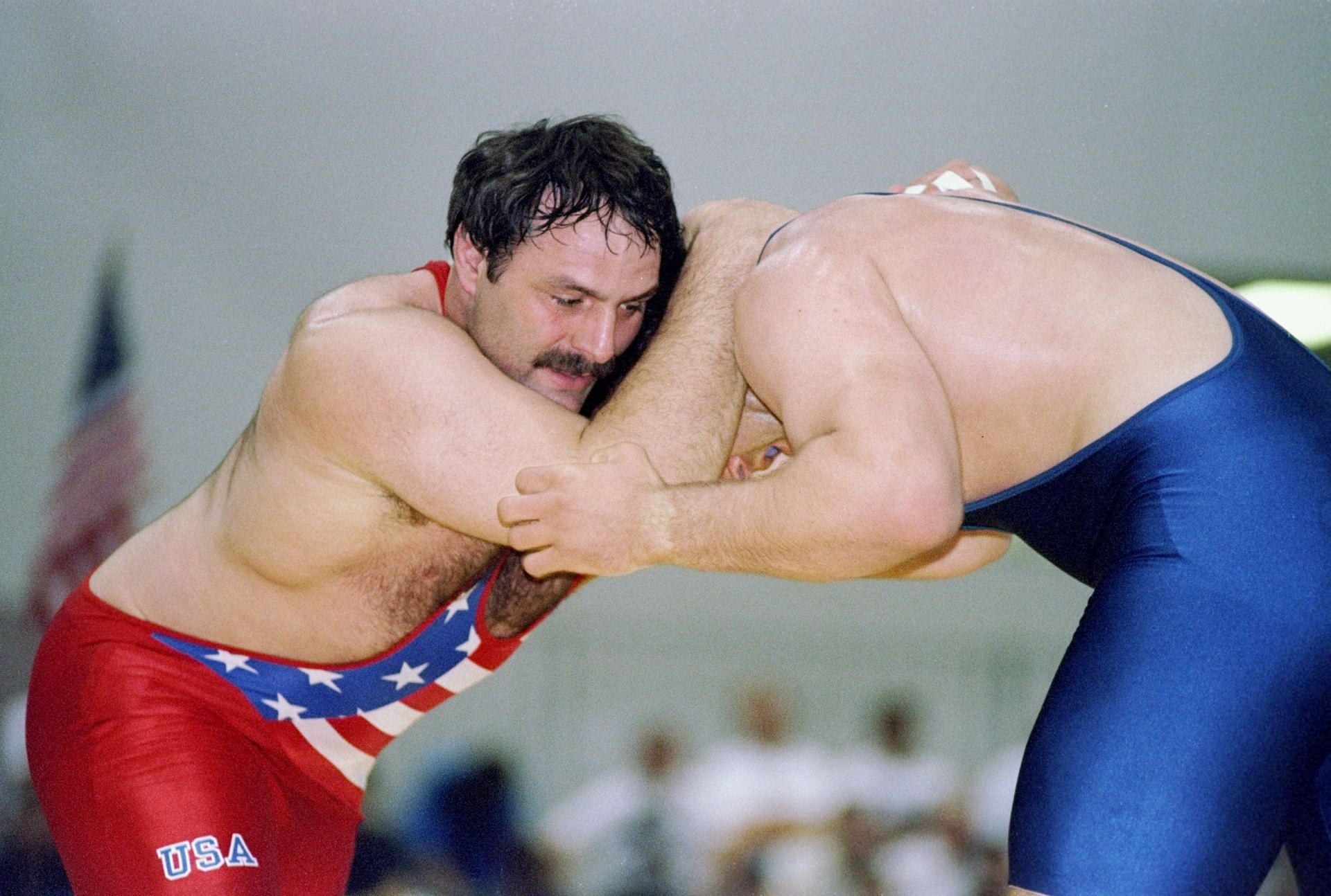 Bruce Baumgartner [L] in action [Image Sources: Getty]