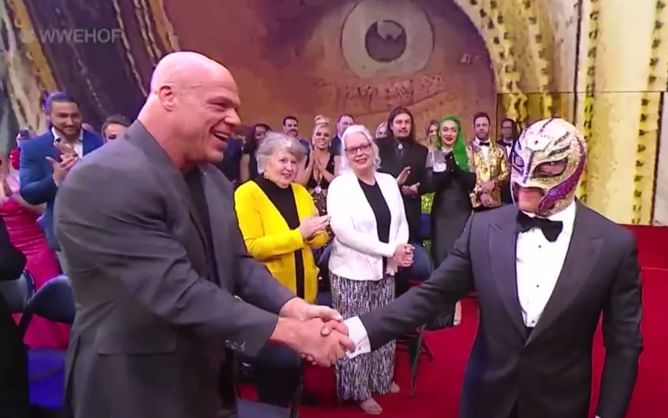 [PHOTO] Unmasked Rey Mysterio reunites with Kurt Angle & WWE Hall of Famer