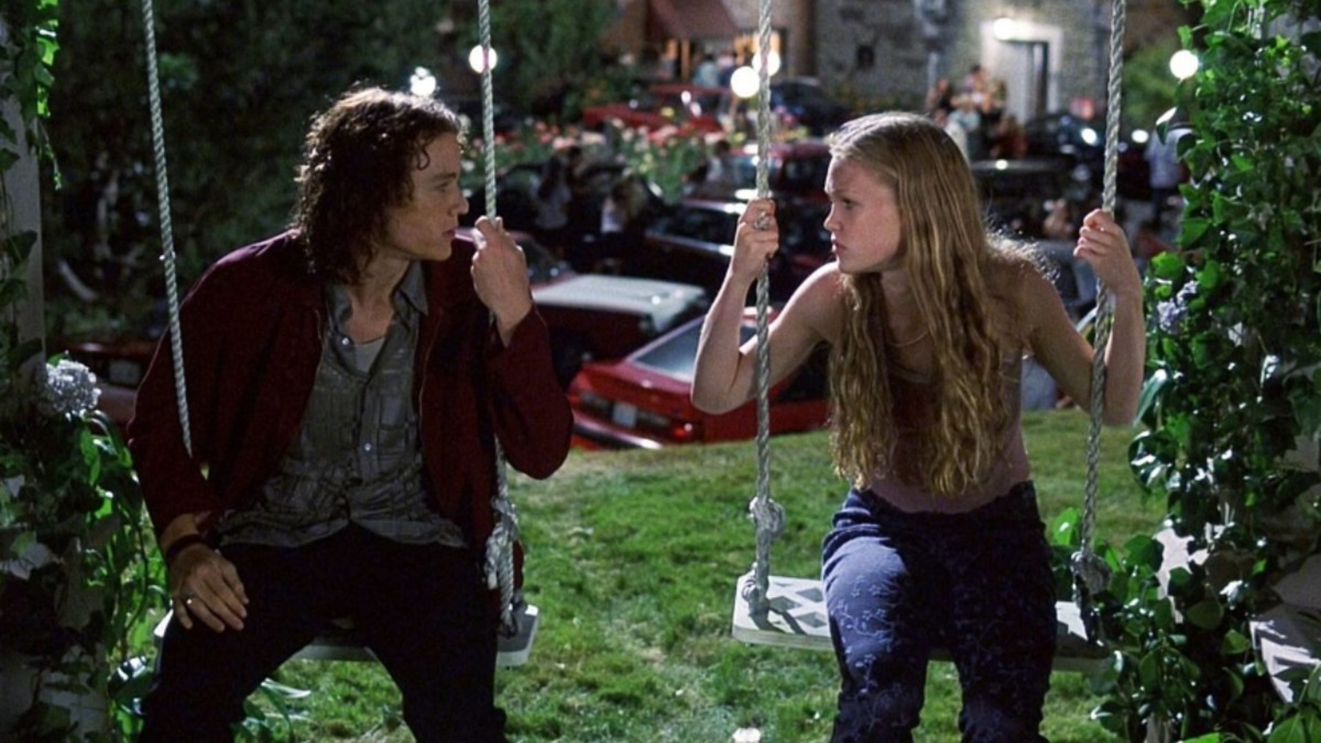 10 Things I Hate About You starring Heath Ledger and Julia Stiles (image via Walt Disney)