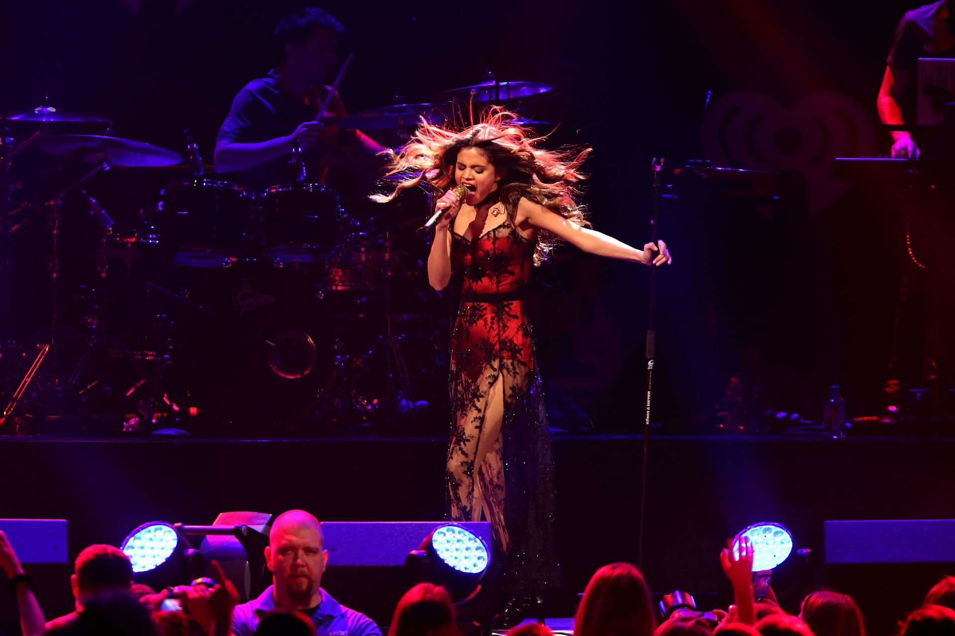 Gomez performs Come and Get It at the KISS 108&#039;s Jingle Ball 2013. (Photo by Taylor Hill/Getty Images for Clear Channel)