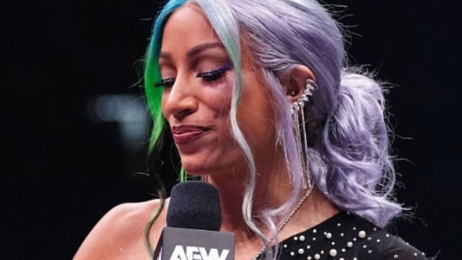 Mercedes Moné (fka Sasha Banks) makes a plea to FBI after being harassed by AEW original