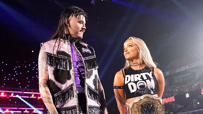 "Clearly delivering" - Current WWE Champion speaks highly of Dominik Mysterio