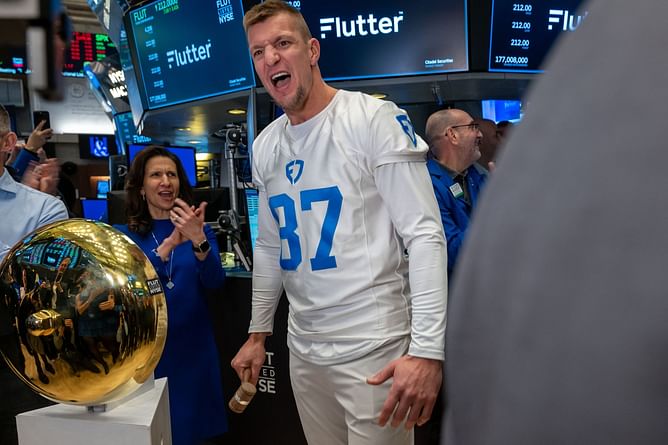 Rob Gronkowski dubs ex-Chiefs safety ‘Patriot killer,’ blames retired NFL star for ruining Super Bowl experience: “He was a dirty player”