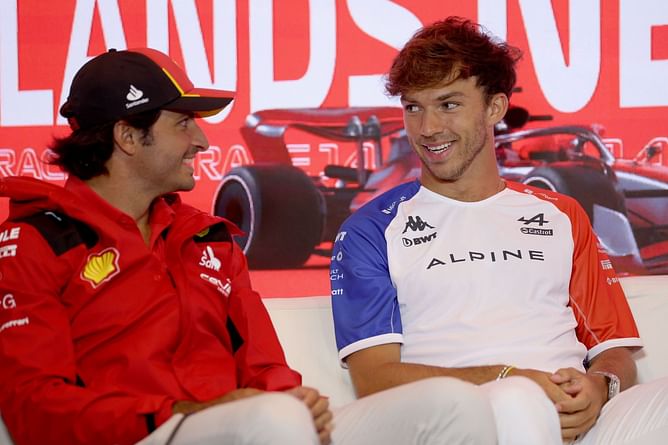 “We all know who that is”- Pierre Gasly drops huge Carlos Sainz hint for 2025 Alpine F1 seat