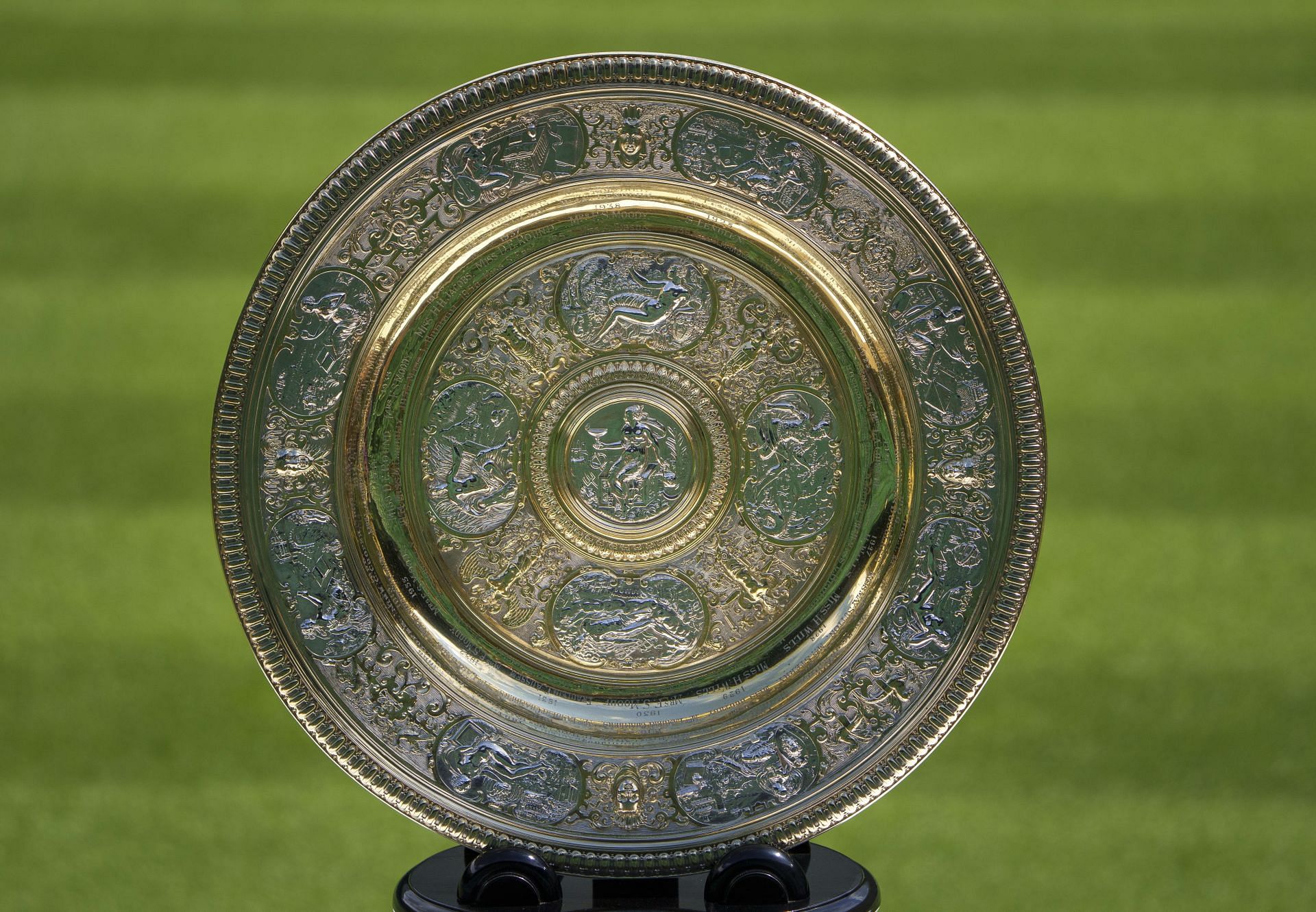 Wimbledon Ladies single&#039;s trophy (Image via Getty)