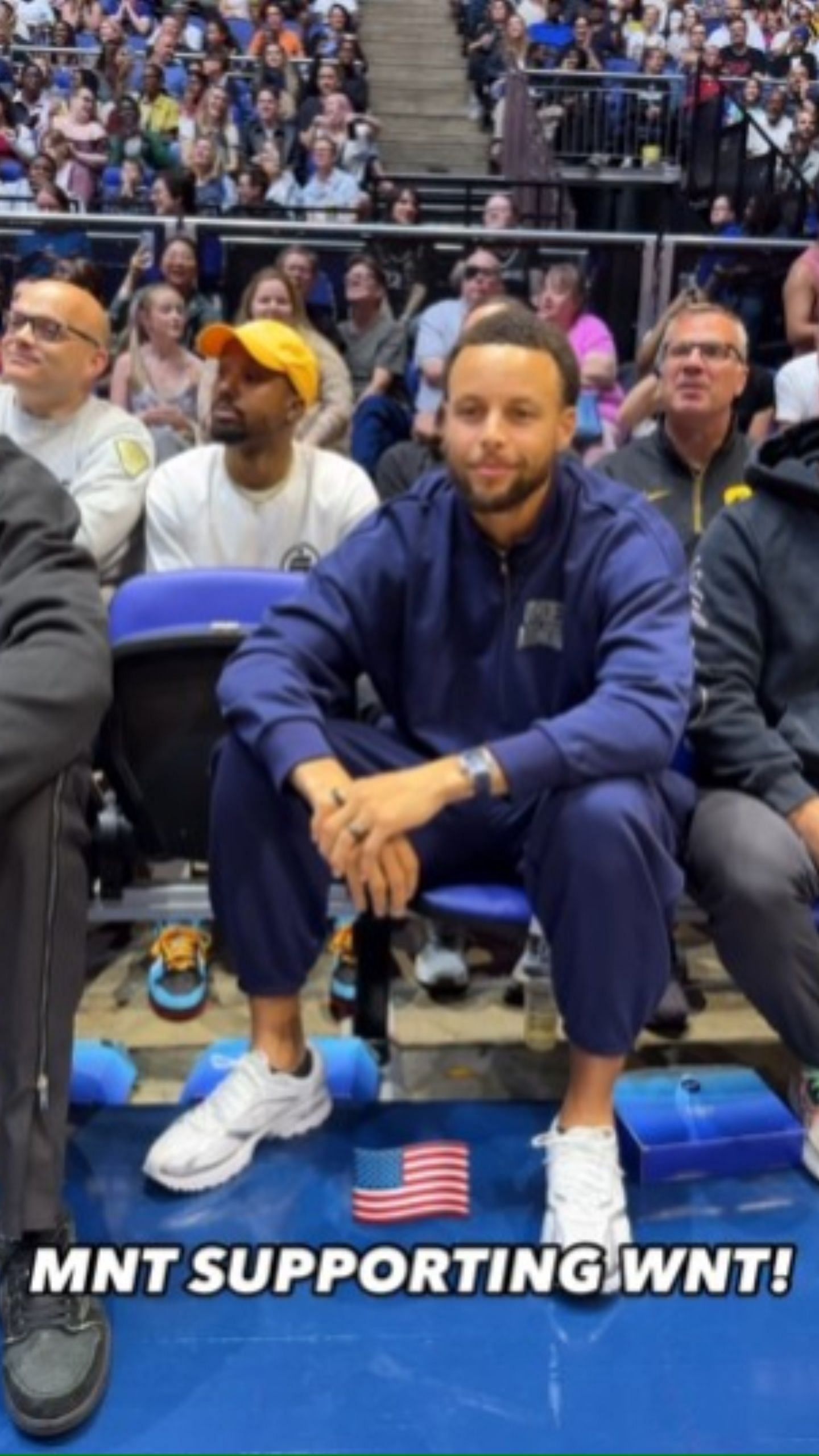 Golden State Warriors&#039; Steph Curry enjoying the night with his teammates