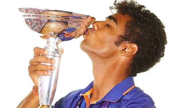 Rajvardhan Hangargekar kissing the ICC Under-19 Cricket World Cup 2022 title (Image Credits: Rajvardhan Hangargekar&#039;s Instagram)