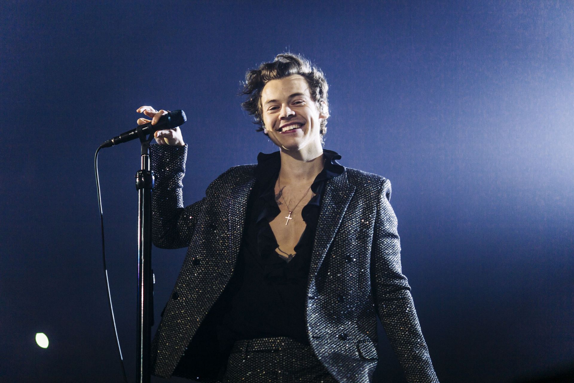 Harry Styles Performs On His European Tour At AccorHotels Arena, Paris (Photo by Handout/Helene Marie Pambrun via Getty Images)