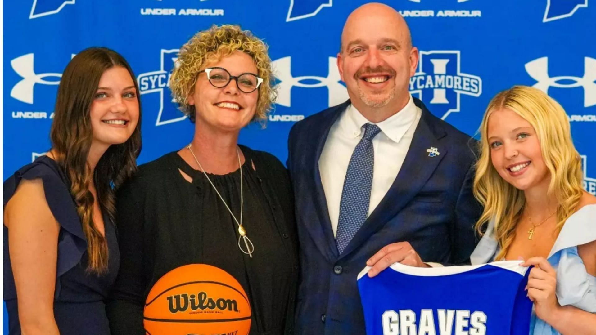 Matthew Graves was hired as the 27th coach of Indiana State Sycamores (Image Source: https://gosycamores.com/sports/mens-basketball/roster/coaches/matthew-graves/1003)