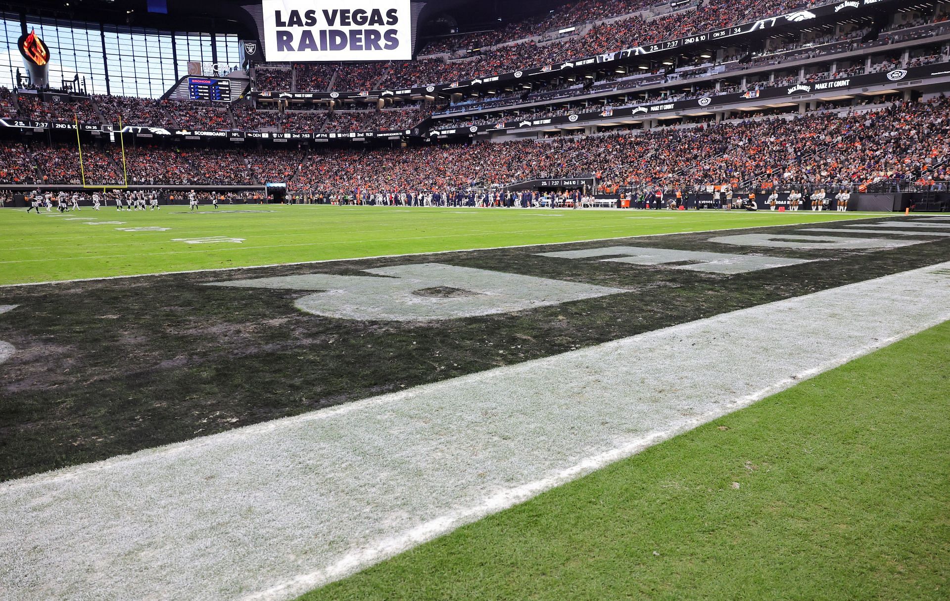 Denver Broncos v Las Vegas Raiders