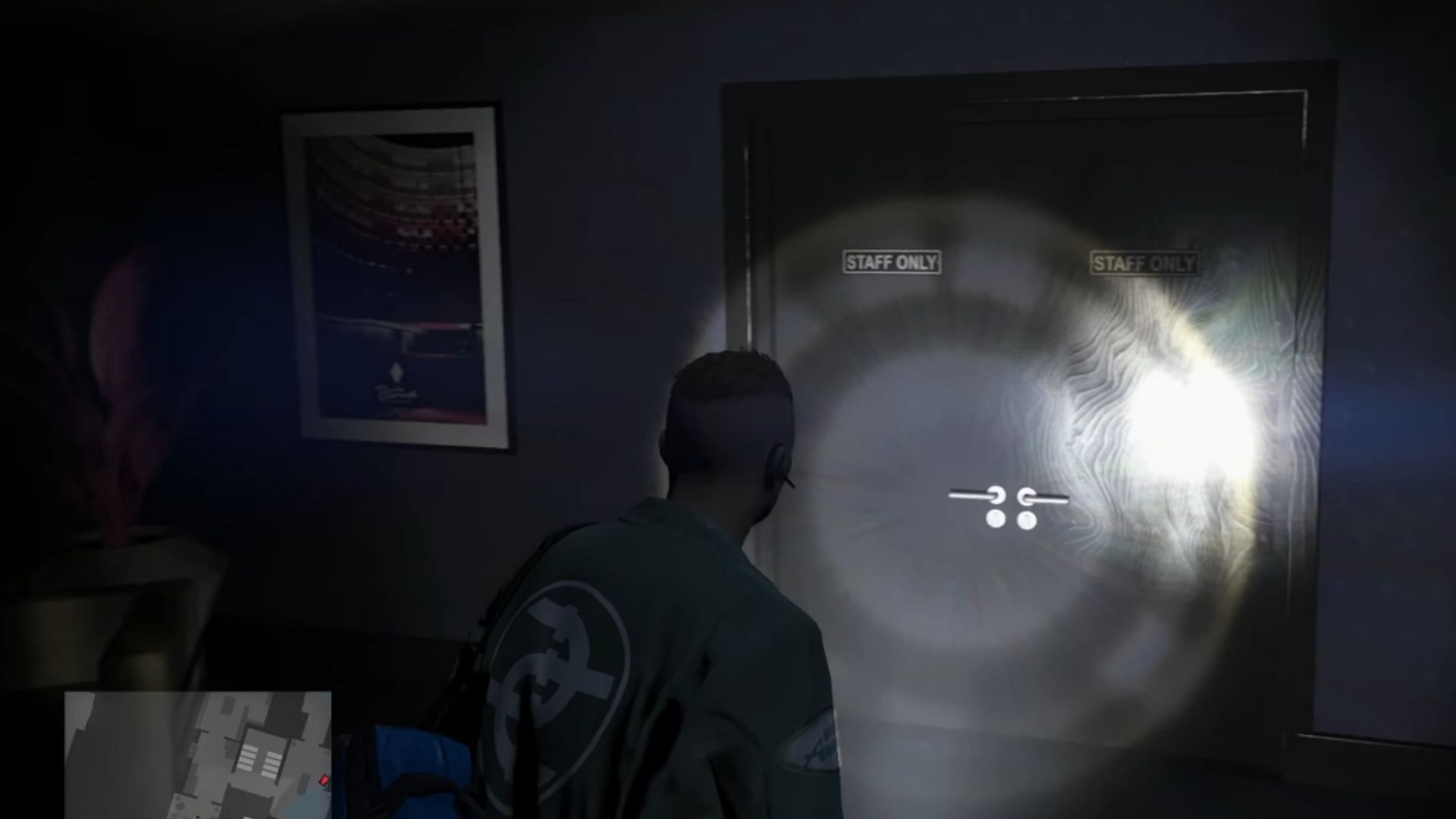 Go through these doors (Image via YouTube/GTA Series Videos)