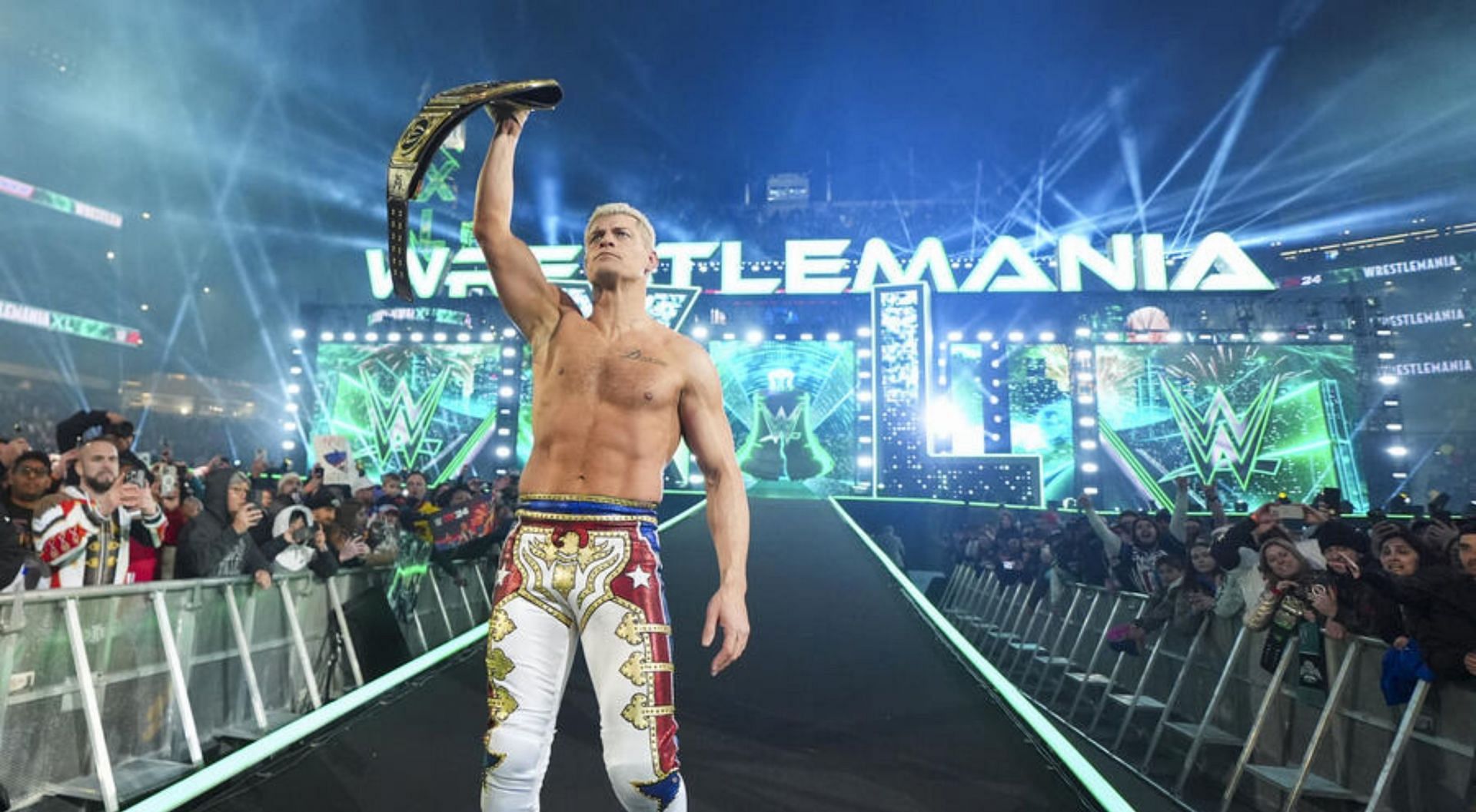 WWE SmackDown में कोडी रोड्स का बुरा हाल हुआ (Photo: WWE.com)