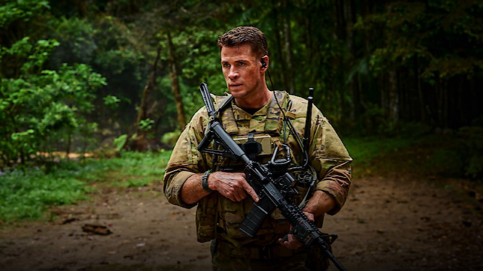 Liam Hemsworth plays AF Sergeant JJ Kinney in Land of Bad(Image via Netflix)