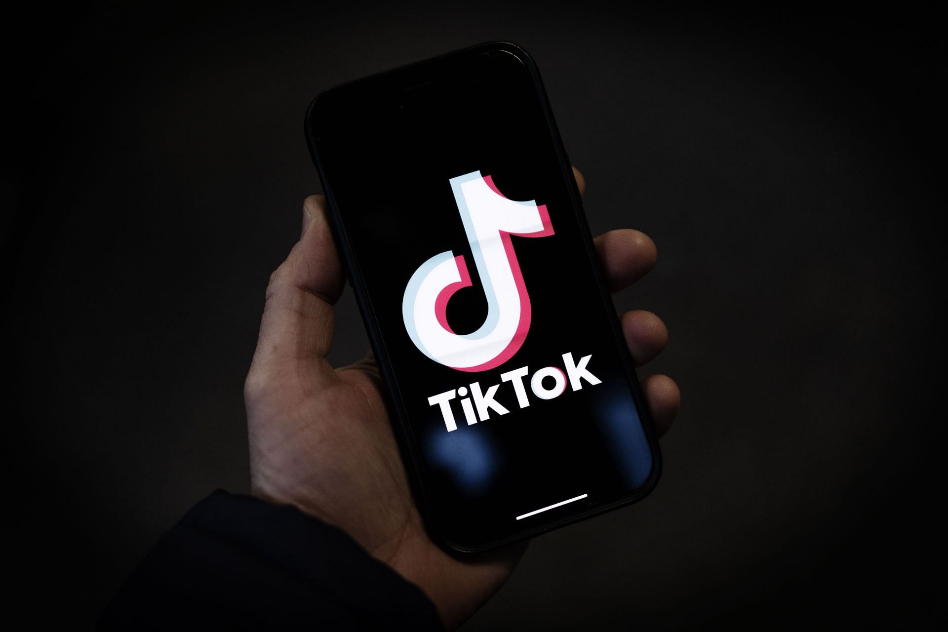 US And EU Ban TikTok From Staff Mobile Devices