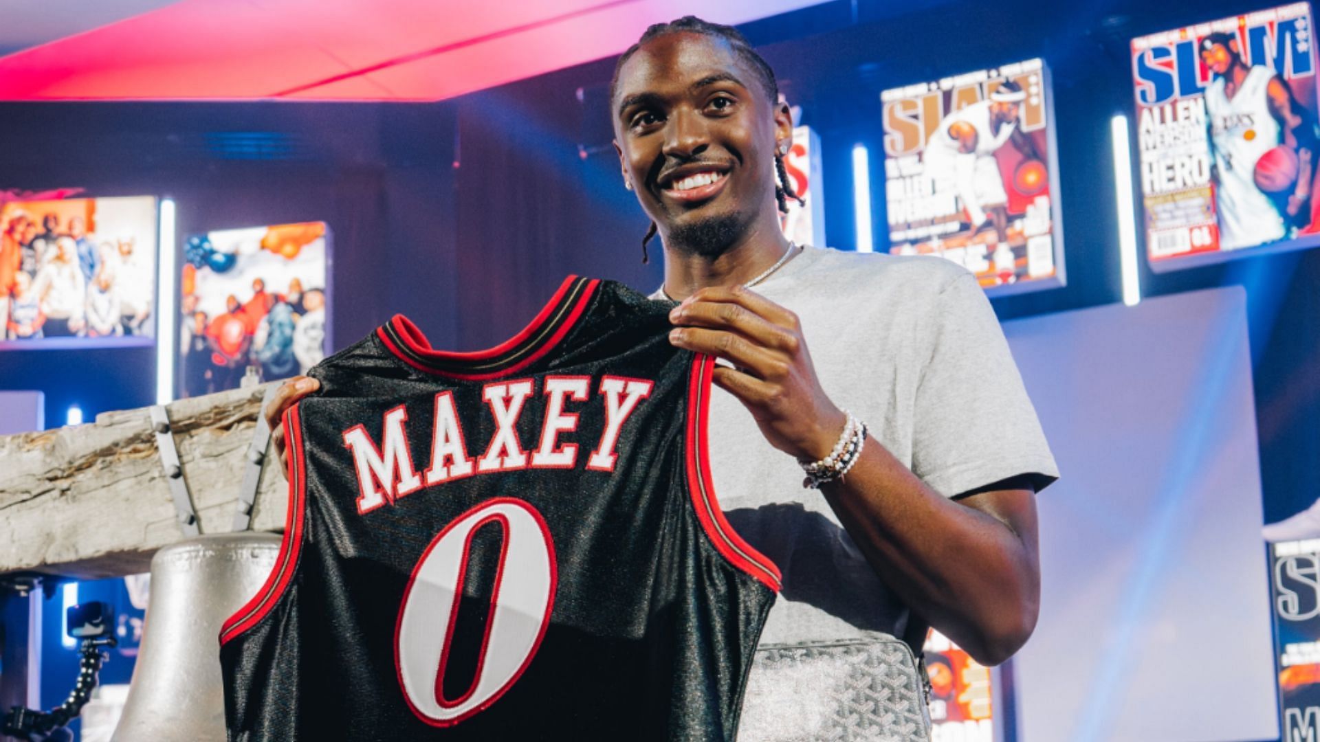 Are the Sixers bringing back their iconic black jerseys Photo Credit: Philadelphia 76ers X account