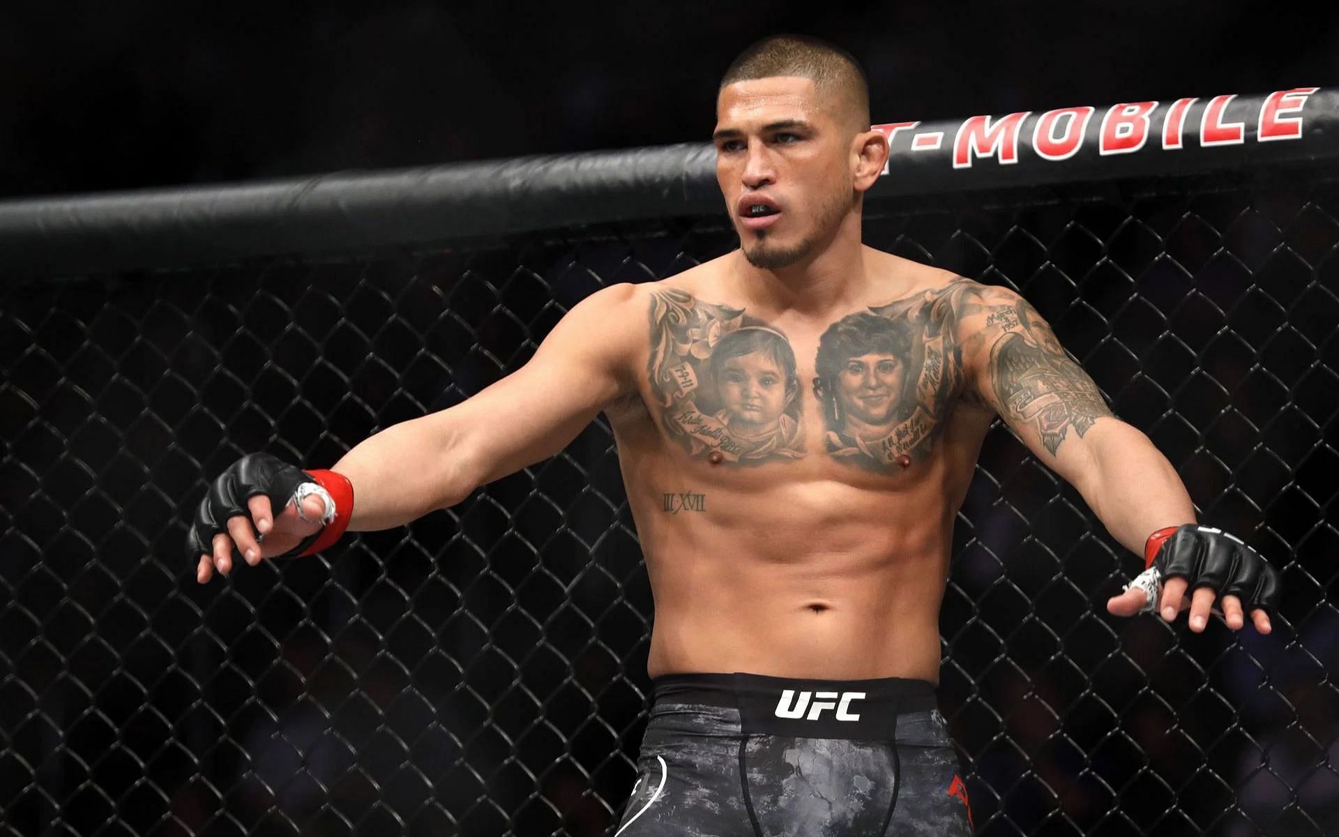 What prompted Anthony Pettis to exit the UFC?