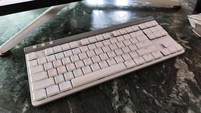 Logitech G515 Lightspeed TKL: Good deal for portable gaming?