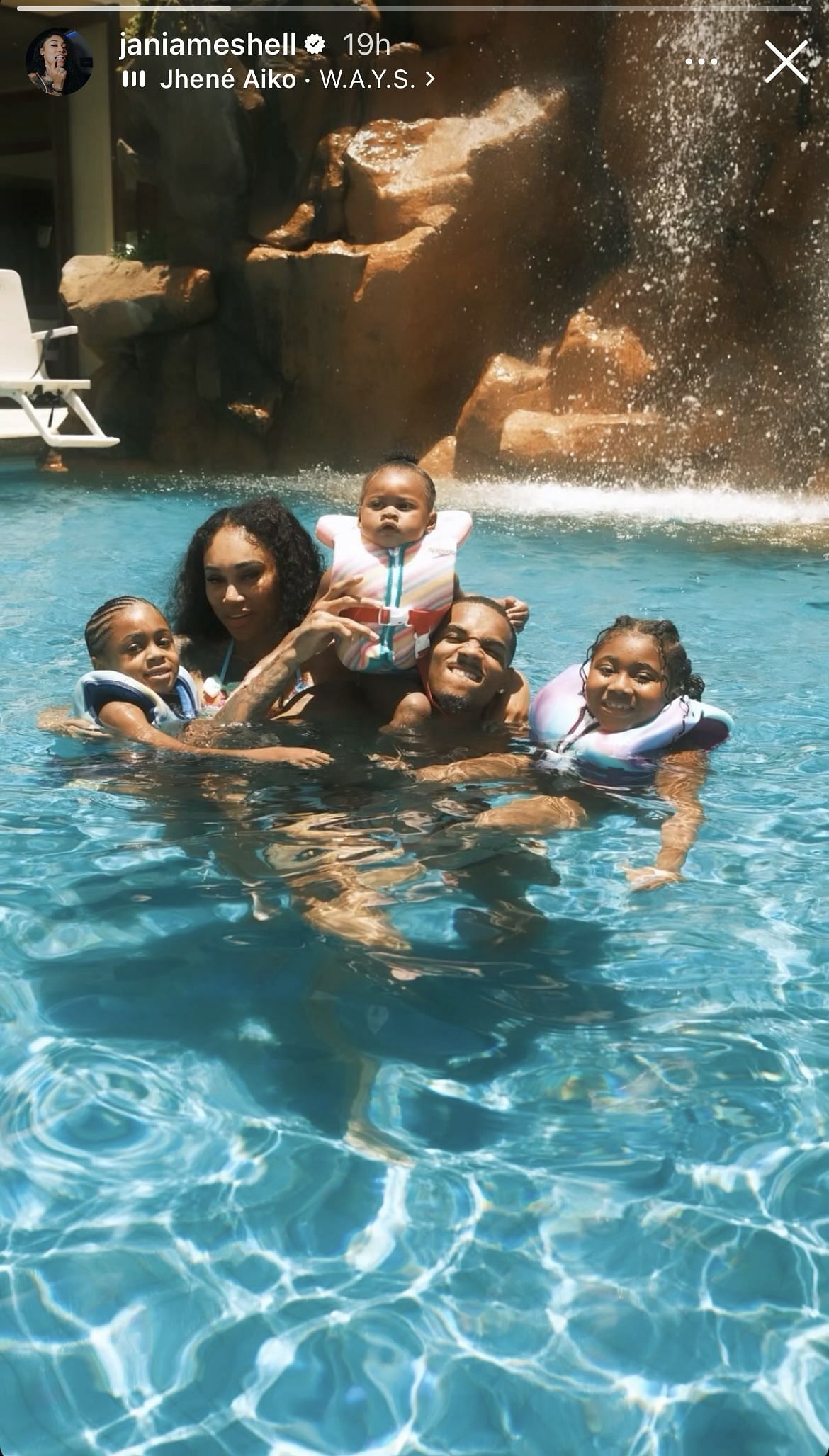 Dejounte Murray&#039;s wife Jania Meshell shared a snap of the family enjoying the pool (IG/Jania Meshell)