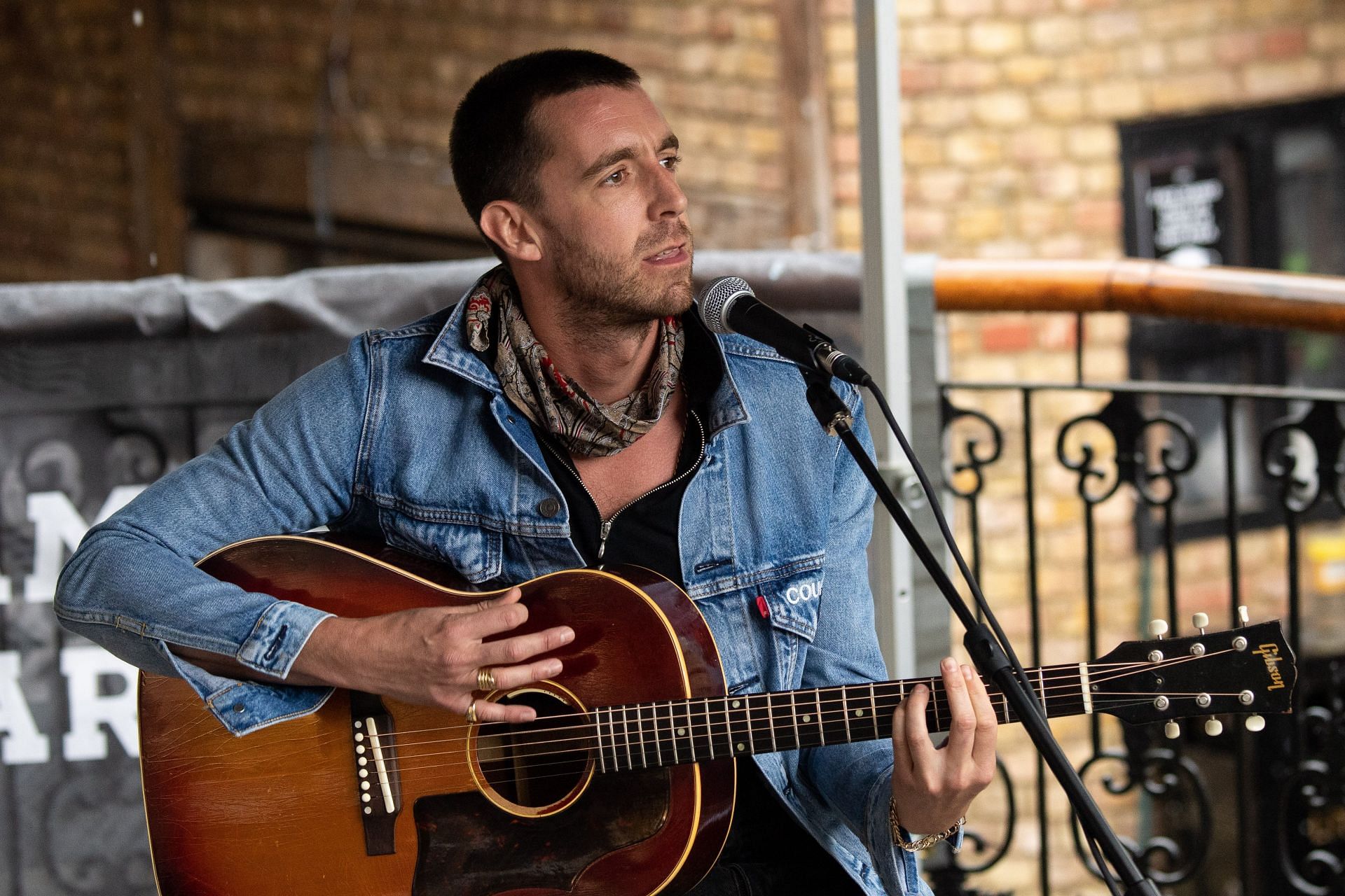 Miles Kane (Image via Getty Images)