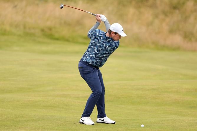 WATCH: Robert MacIntyre falls victim to windy conditions at the Open after his ball fails to move despite taking a shot