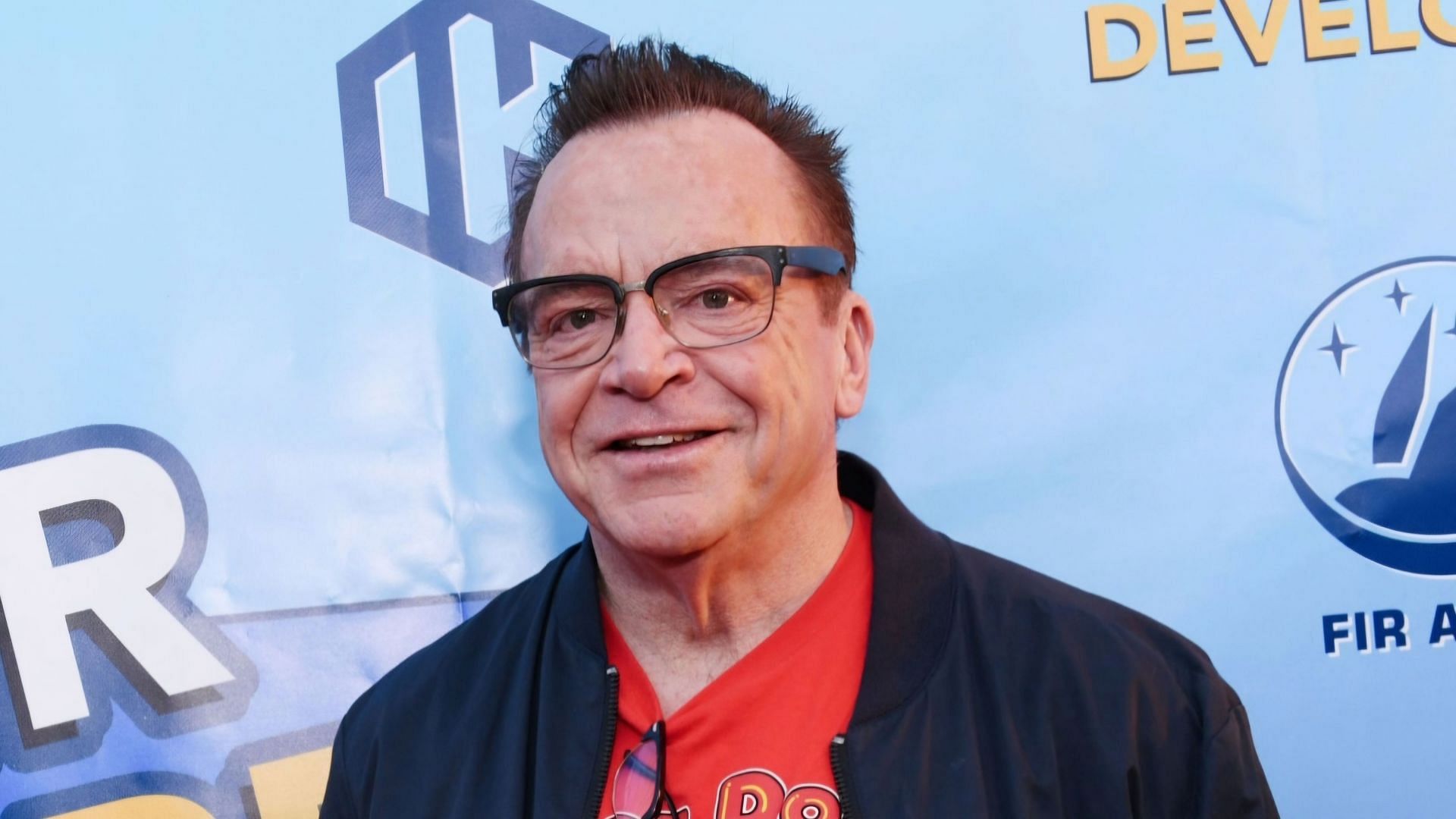 Tom Arnold at a premiere in Beverly Hills California in 2023 (via Chelsea Guglielmino / Getty Images)