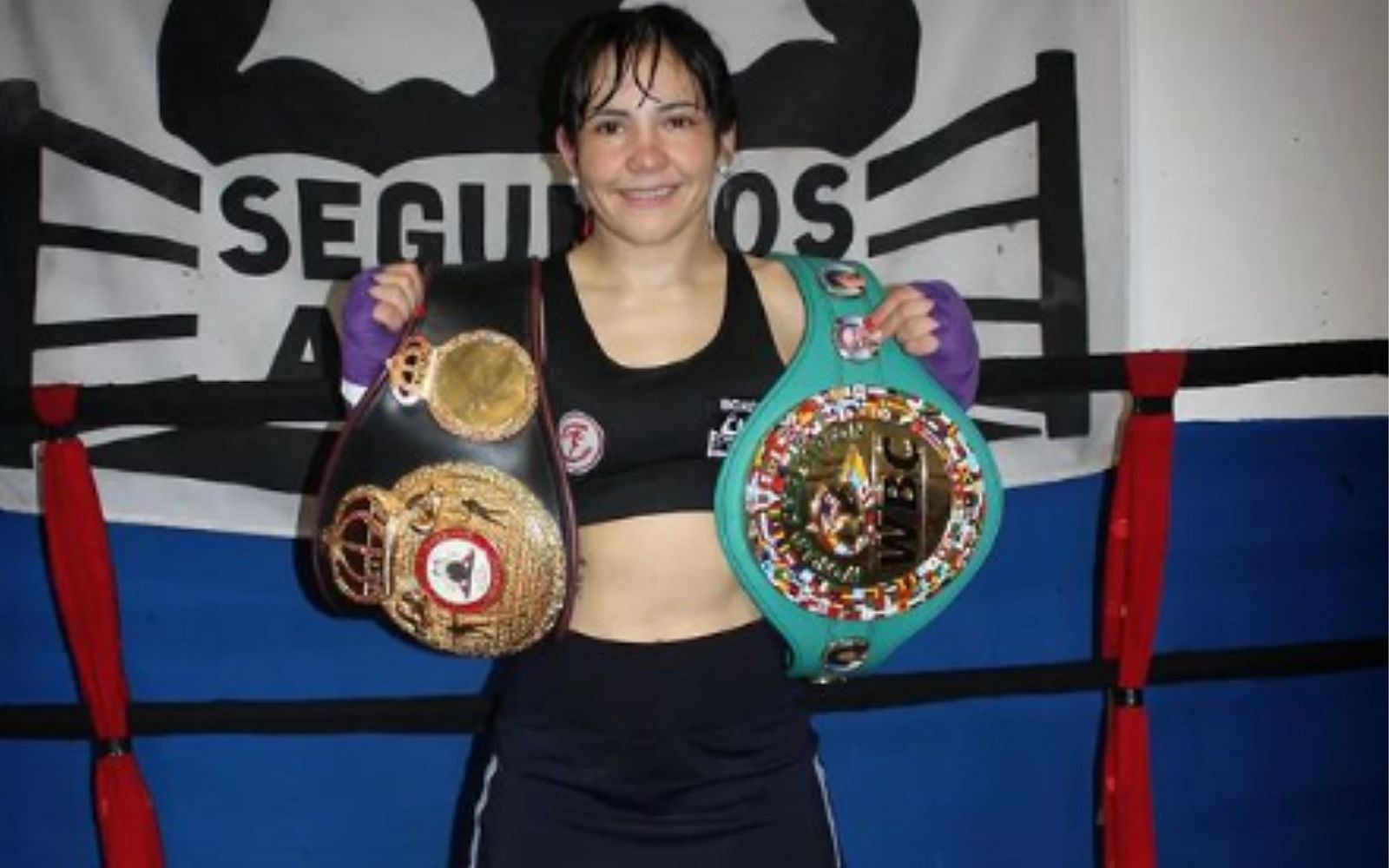 Maira Moneo Boxing Record