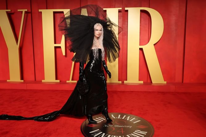 Who was Julia Fox married to? Actress trolls her ex-boyfriends, seemingly comes out as a lesbian in viral TikTok