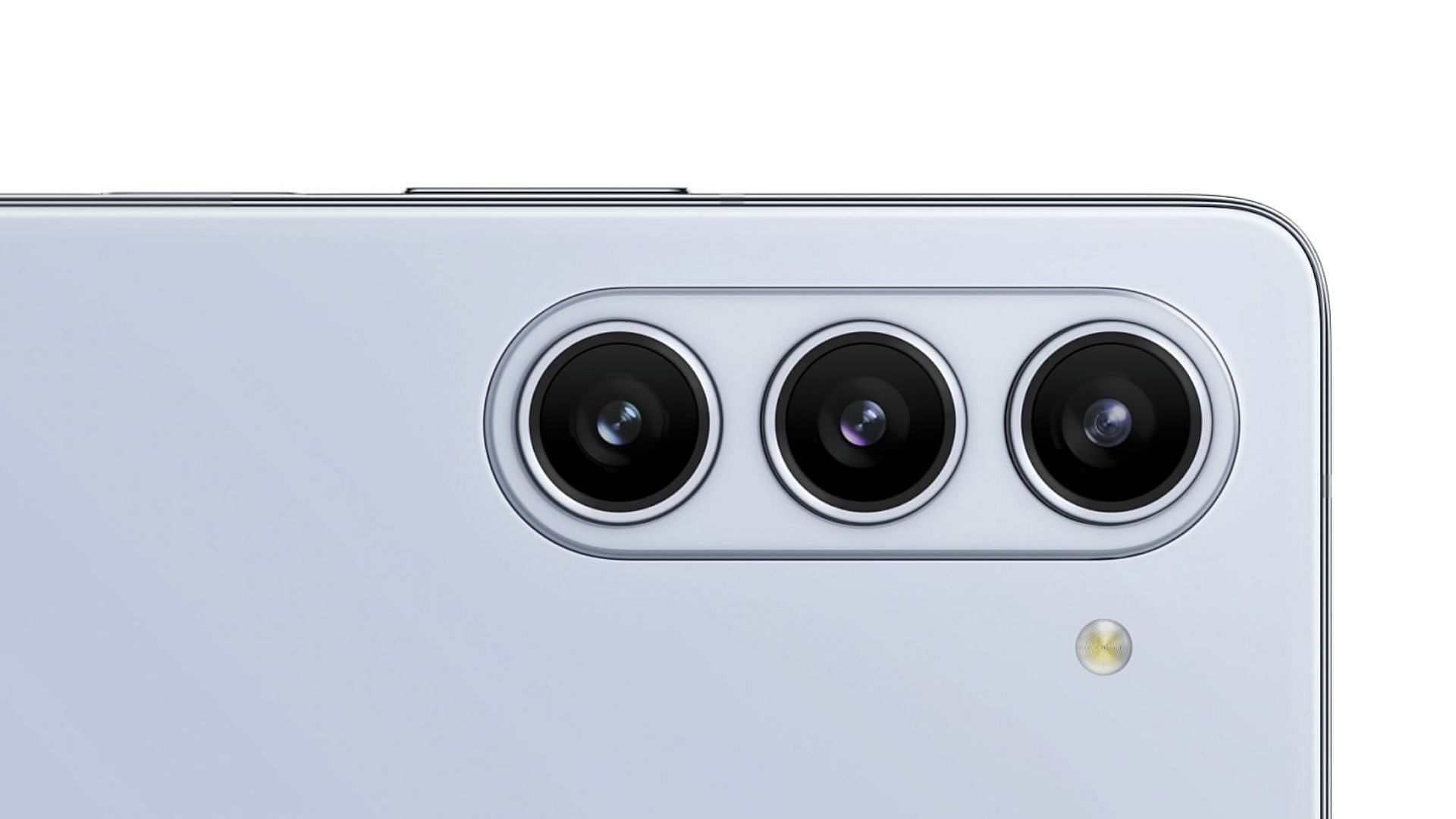 No upgrade in terms of camera (Image via Samsung)