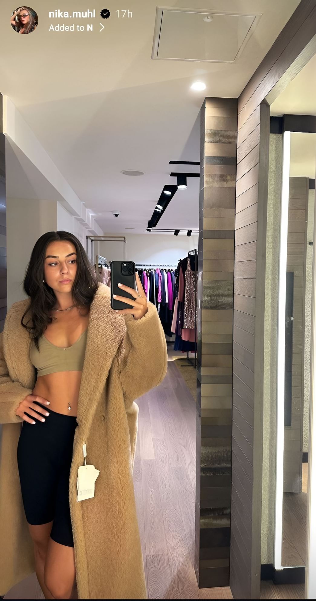 In Photo: Nika Muhl rocks $4390 Brown Teddy Bear Coat in latest mirror selfie