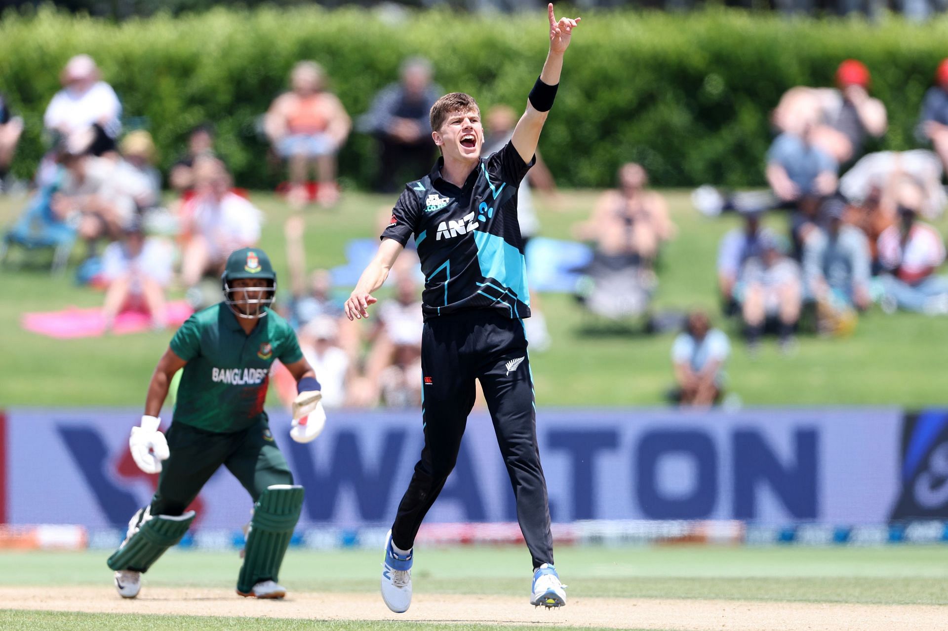 Ben Sears celebrates a wicket. (Credits: Getty)