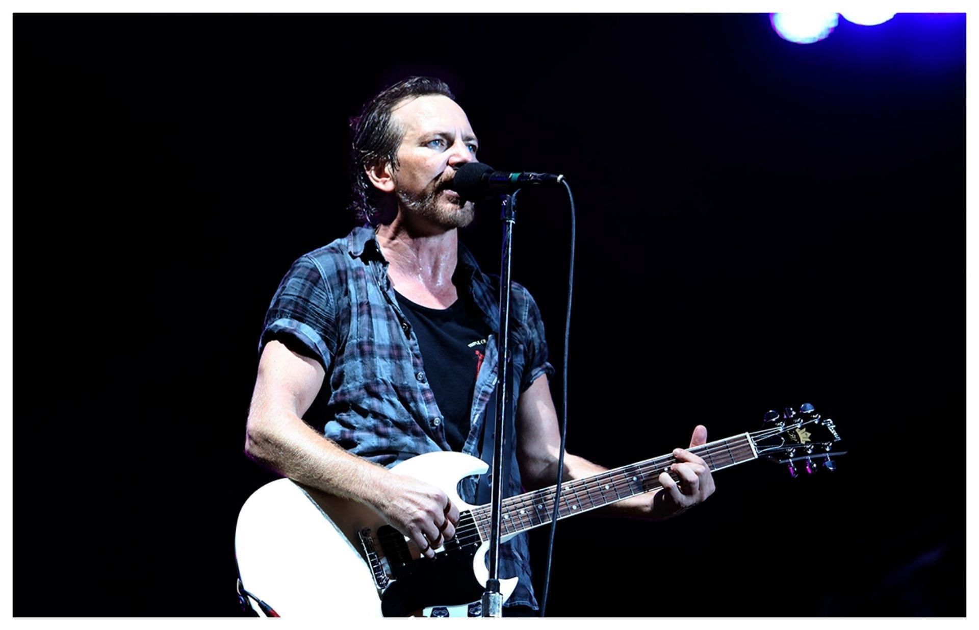 Eddie Vedder at Maracan&aacute; Stadium in Rio in 2015  (Photo by Karen Loria/image via official Facebook @Eddie Vedder)