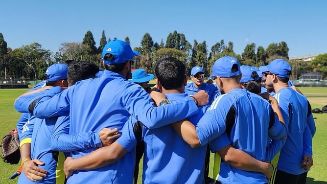 IND vs ZIM: टी20 सीरीज में कौन संभालेगा पेस बैटरी की जिम्मेदारी? प्लेइंग 11 की माथपच्ची में लगे कोच लक्ष्मण और शुभमन गिल