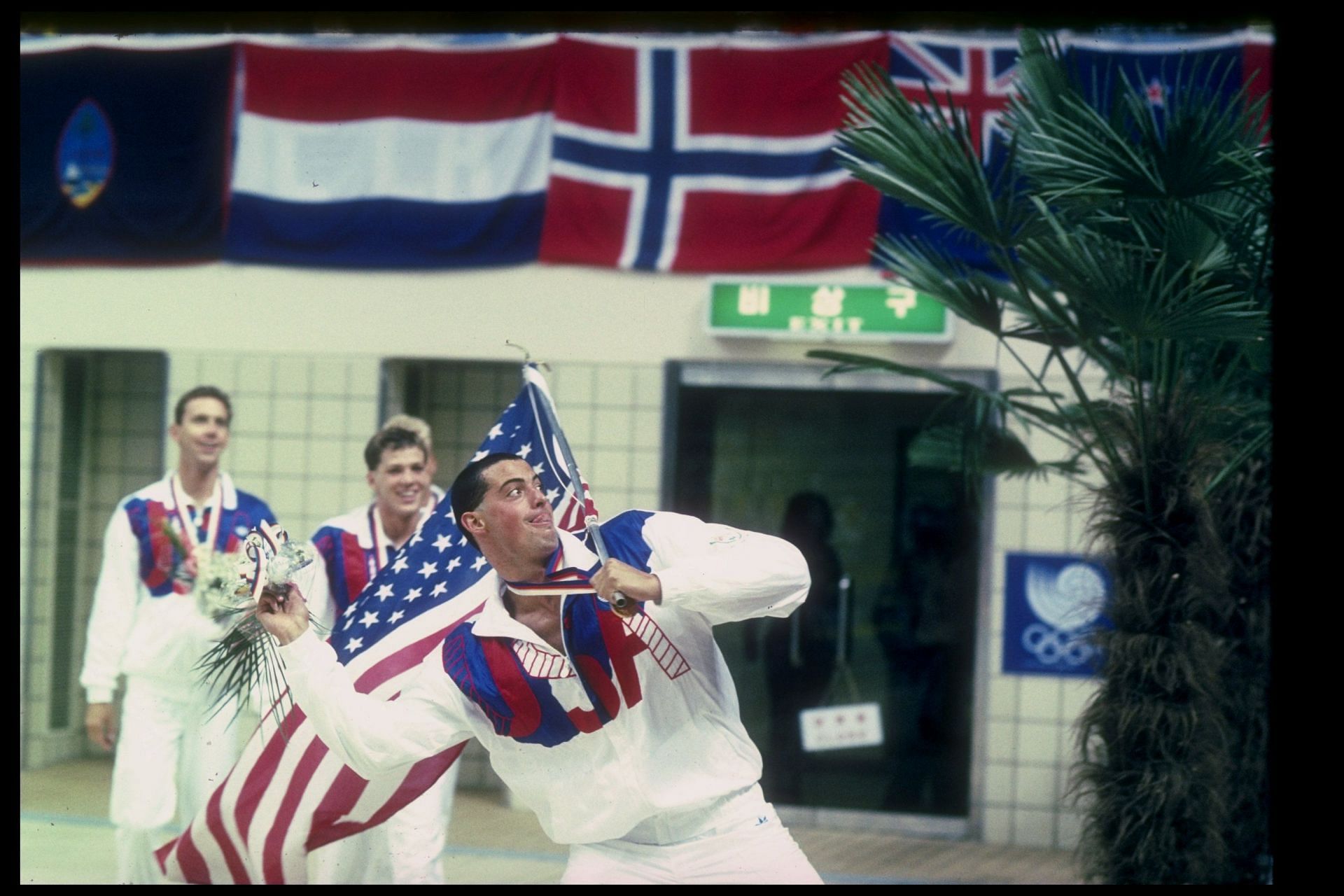 Matt Biondi celebrating with his team at Seoul Olympics 1988 [Image Source: Getty]