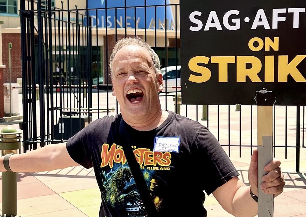 Dee Bradley in SAG-AFTRA strike (Image via Instagram/@deebradleybaker)