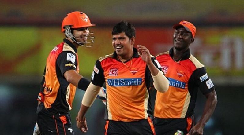 Karn Sharma with his Sunrisers Hyderabad teammates Naman Ojha and Darren Sammy in IPL 2014 (Image Credits: Karn Sharma&#039;s Instagram)