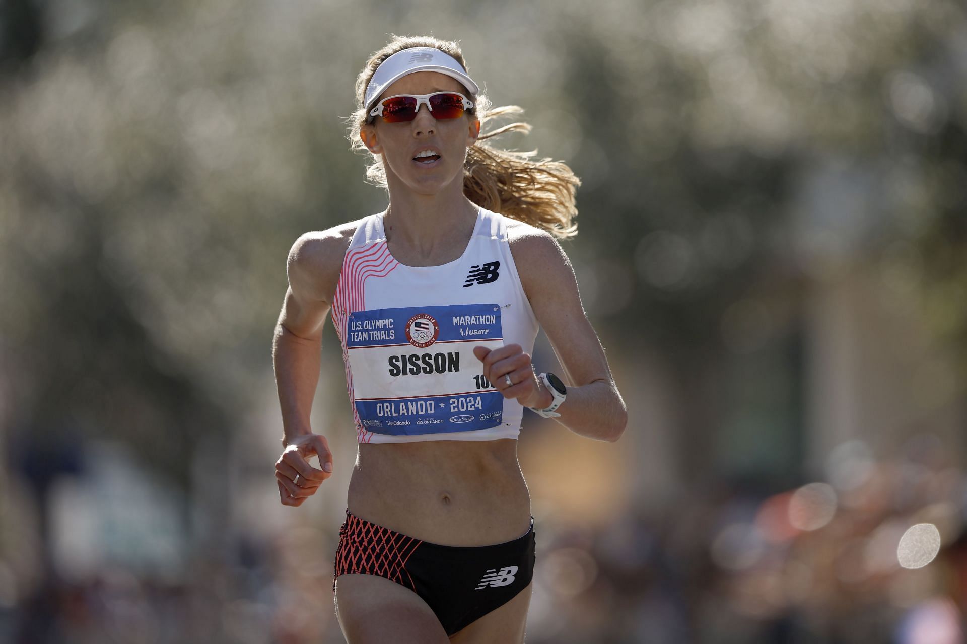 Emily Sisson runs through the course during the 2024 U.S. Olympic Team Trials - Marathon in Orlando, Florida. (Getty Images)