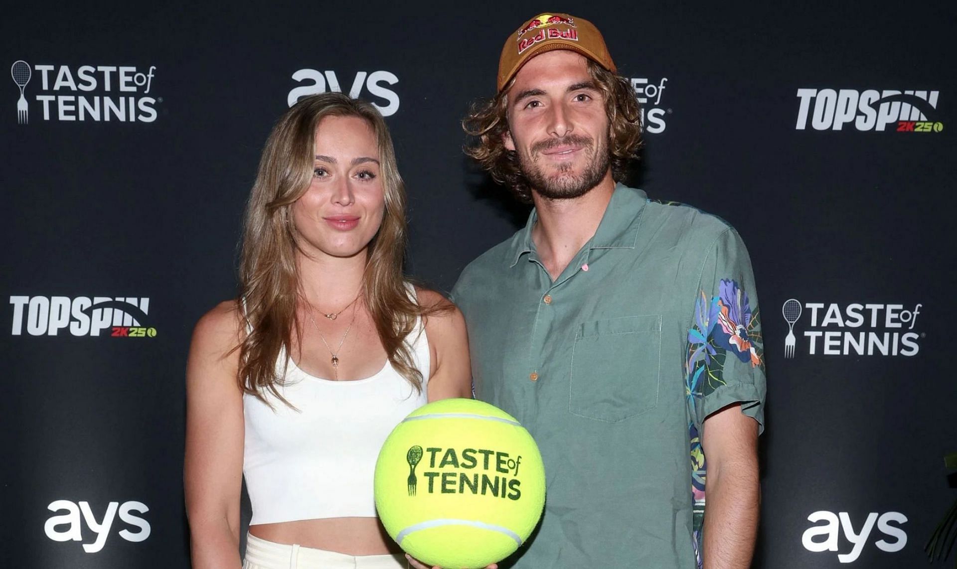 Badosa and Tsitsipas pictured at the Taste of Tennis event in March 2024 (Image Source: Getty)