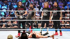3 चीज़ें जिनसे संकेत मिलते हैं कि रोमन रेंस WWE में अपने पुराने ब्लडलाइन के साथ जल्द ही आ सकते हैं
