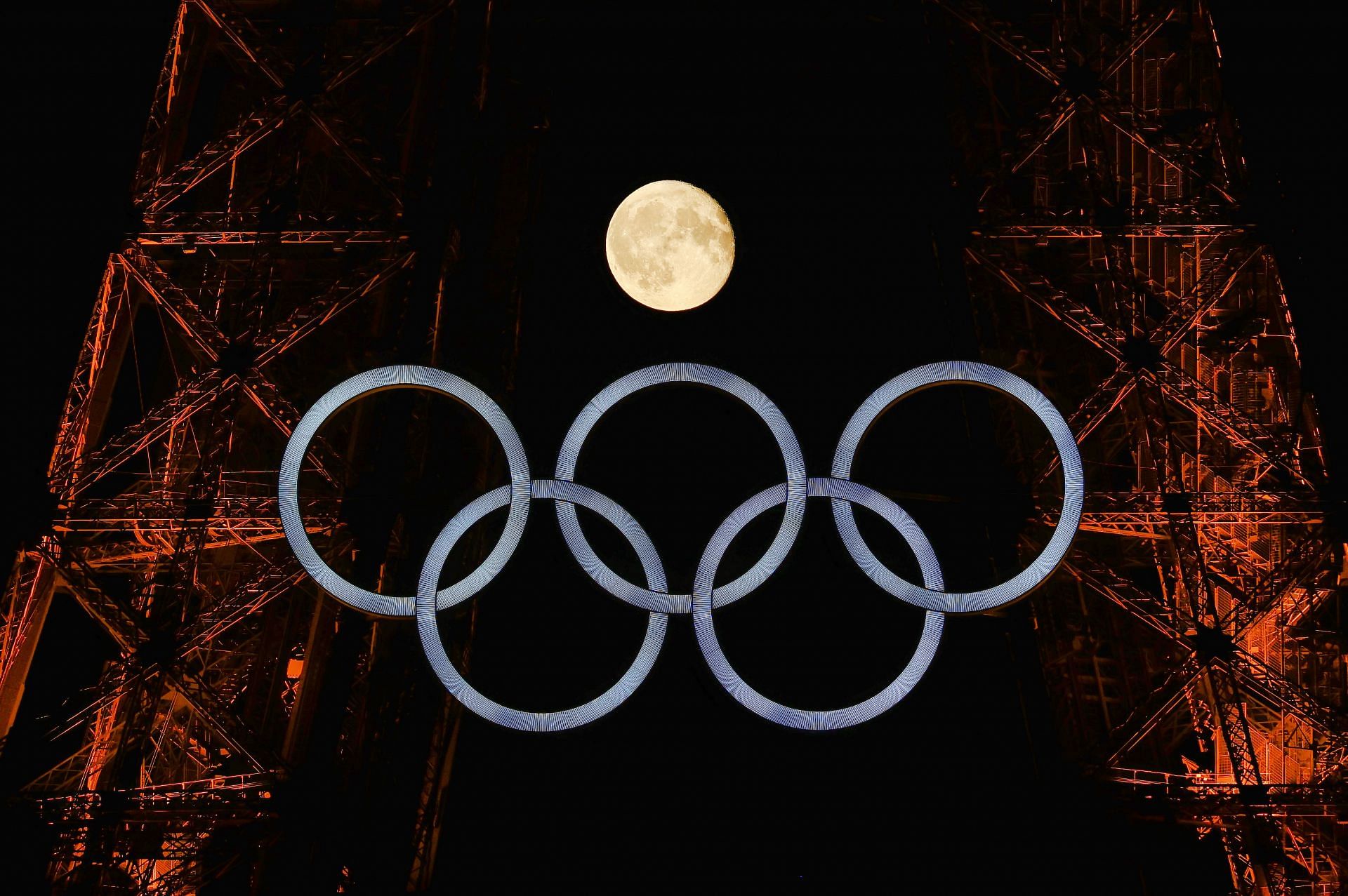 Paris 2024 Olympic Games - Eiffel Tower lit up ahead of opening ceremony (Image via Getty)