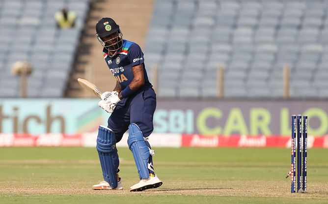 [Watch] Hardik Pandya cleaned up by classic Matheesha Pathirana yorker in IND-SL 1st T20I