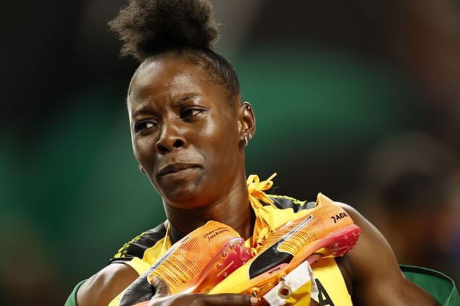 "She was going to get cooked by Americans"; "Let's hope she gets the 200m WR"-Fans react to Shericka Jackson withdrawing from 100m at Paris Olympics