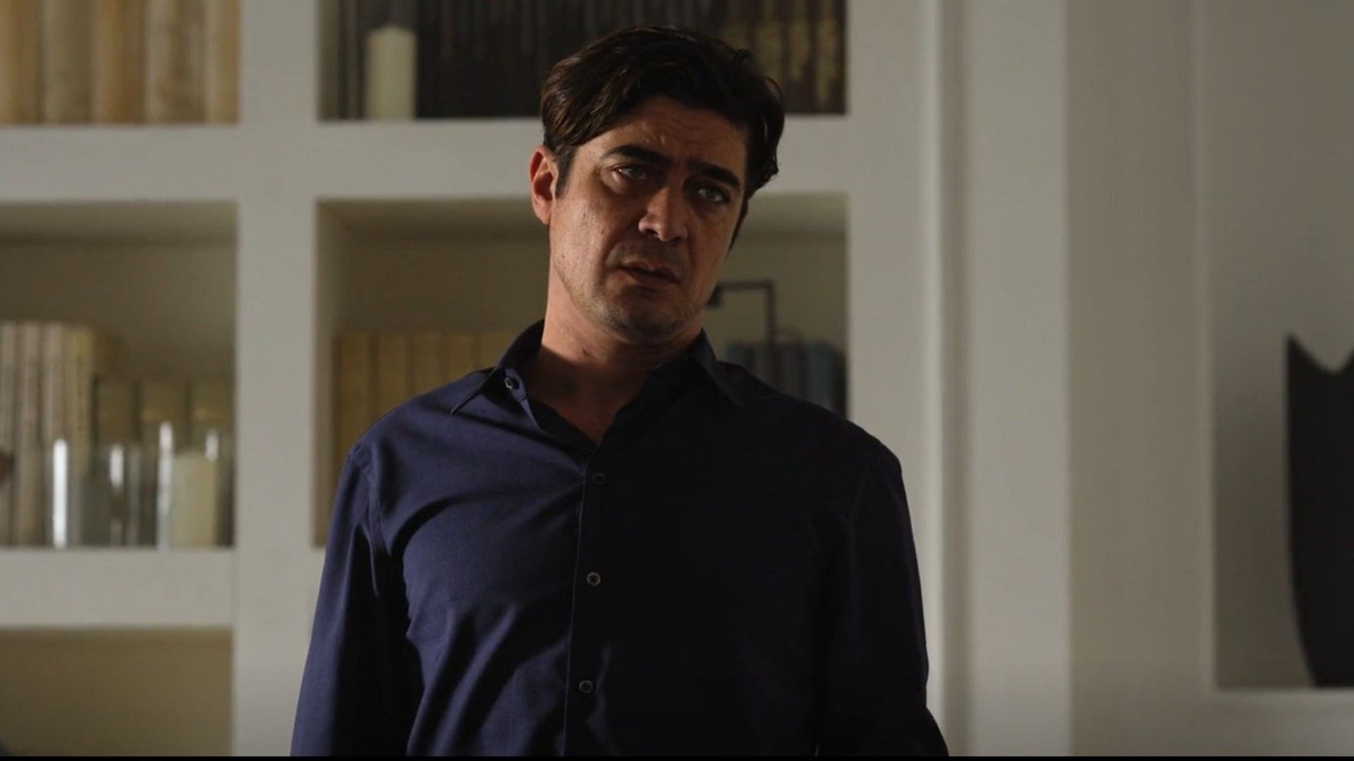 Riccardo Scamarcio as Pietro in Vanished Into the Night (Image via Netflix)