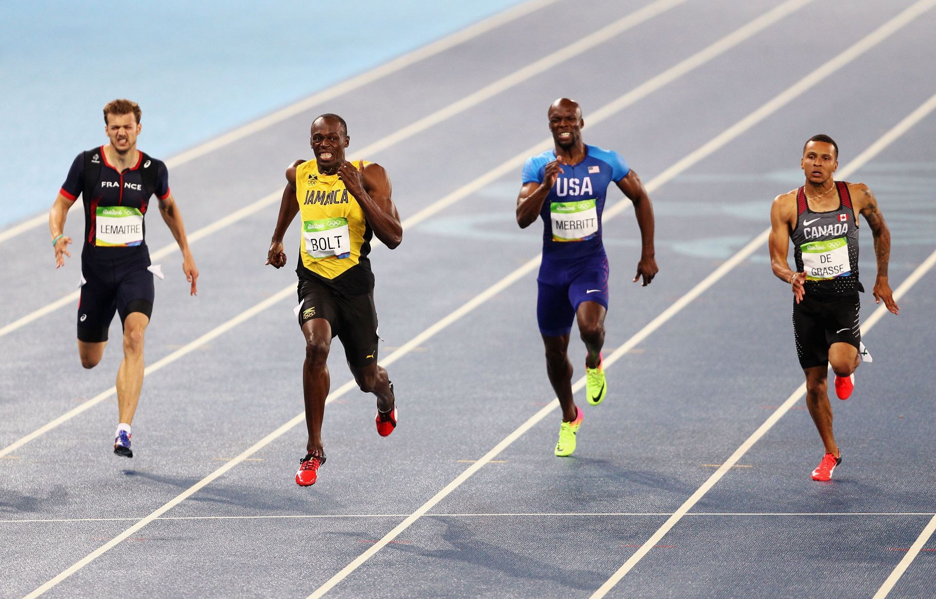 Bolt and De Grasse competing in the 200m finals at Rio 2016 - Getty Images