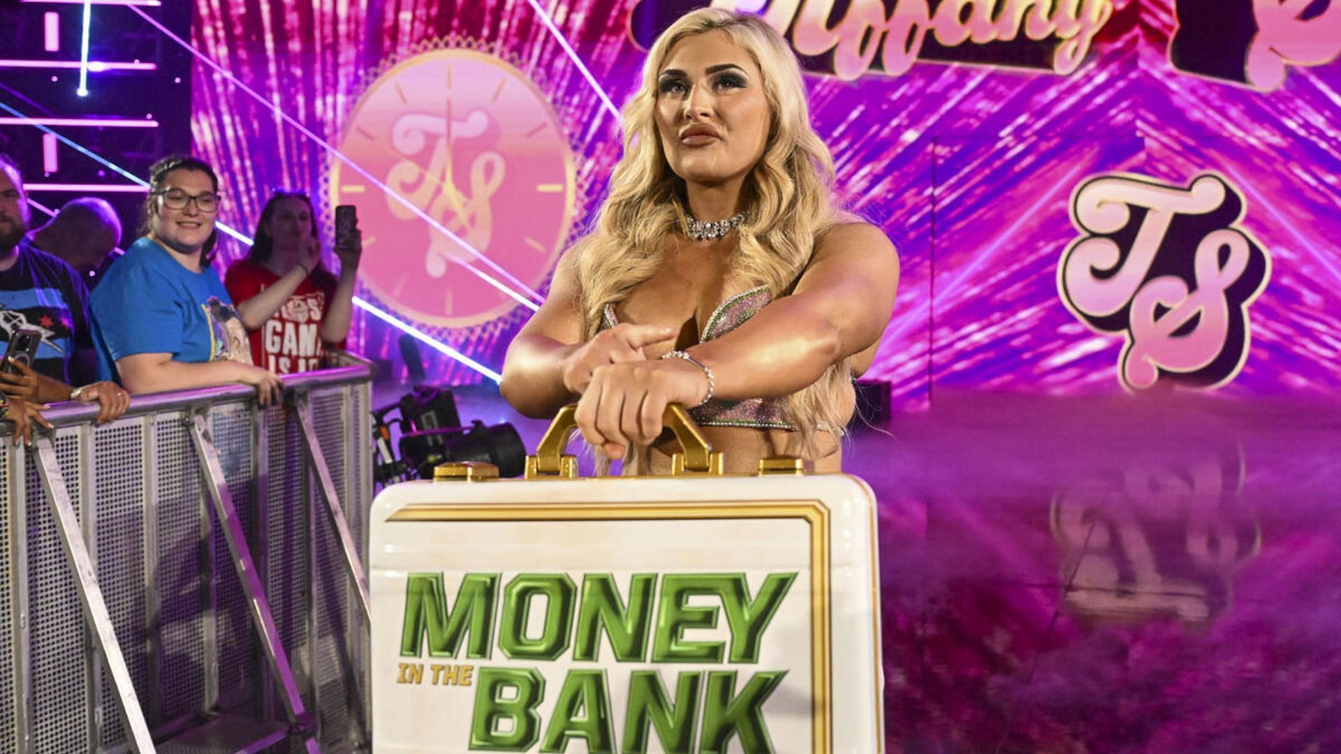 Tiffany Stratton [Image credits: WWE.com]