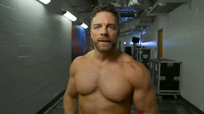 LA Knight threatens to invade top WWE Superstar's house
